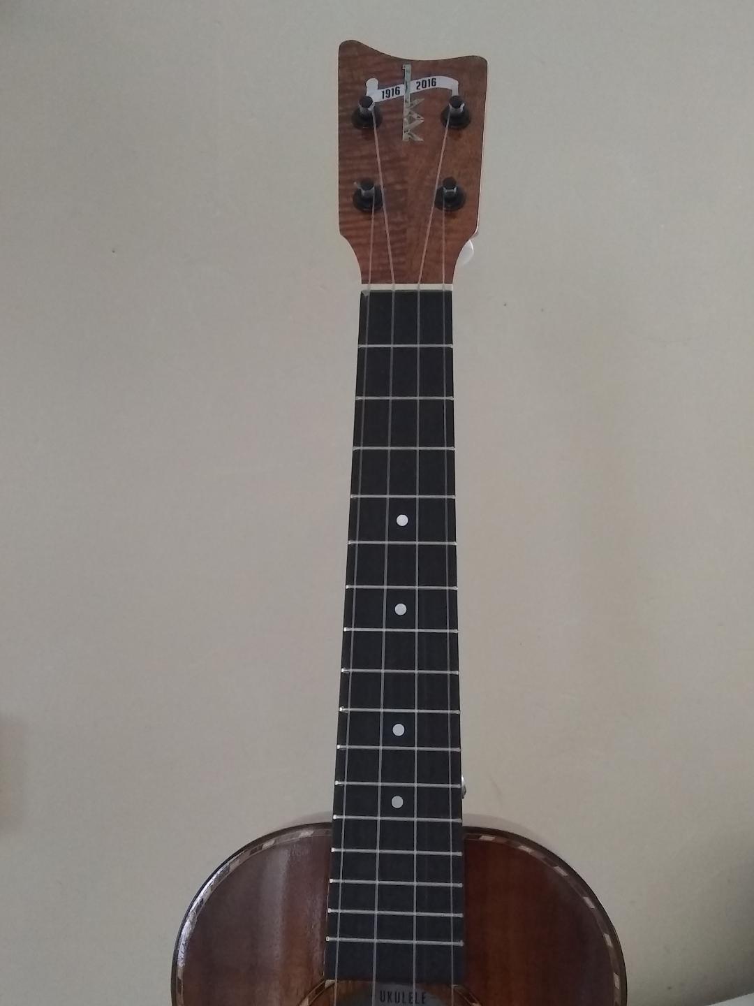 Flea Market Music market place page offers an on-line auction type ...